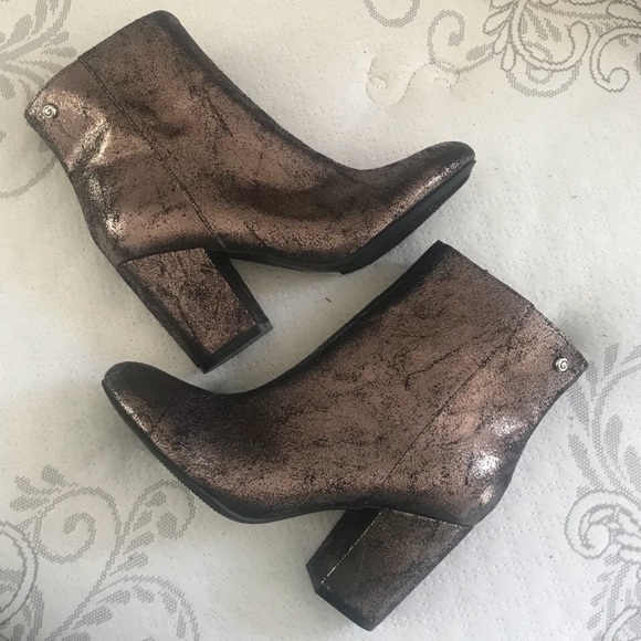 Guess Freshie Boots - Picture 8 of 8